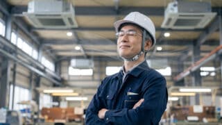 Bildbeschreibung zum Bild Hallenluftreinigung in einer industriellen Produktionshalle