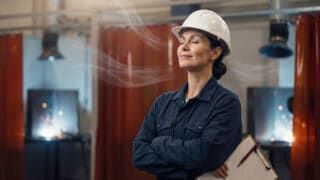 Bildbeschreibung zum Bild Absaugung Sichtschutz Schweißplatz Industriehalle