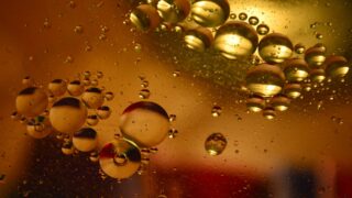 Bildbeschreibung zum Bild Ölnebelabsaugung in industrieller Fertigungshalle