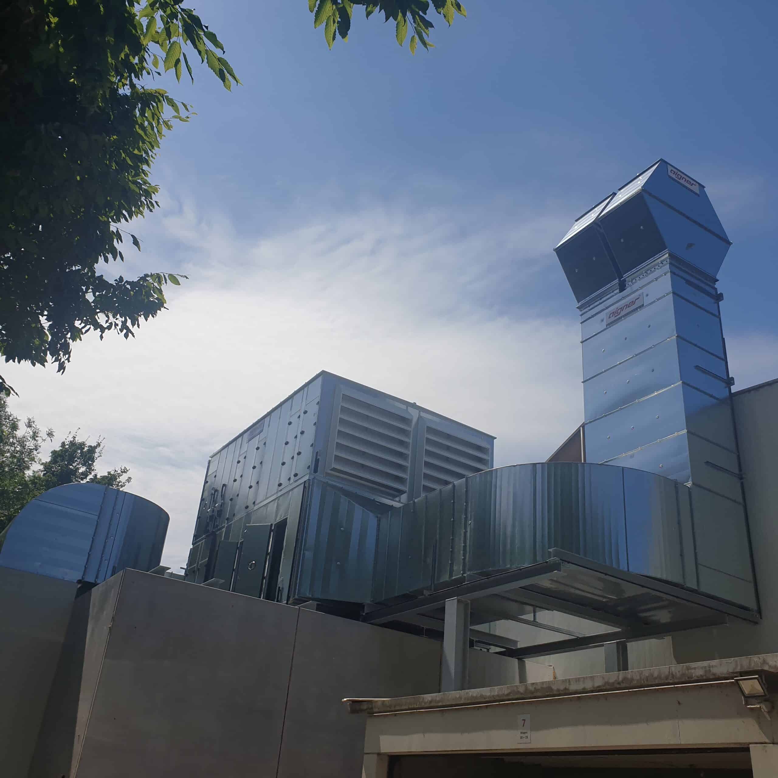 Moderne Lackieranlagentechnik für minimale Emissionen und maximalen Lärmschutz im Krananlagenbau